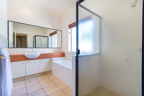 Hepburn Holiday Haven - ACT Tourism 18