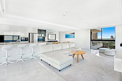 ULTIQA Beach Haven On Broadbeach - ACT Tourism 3