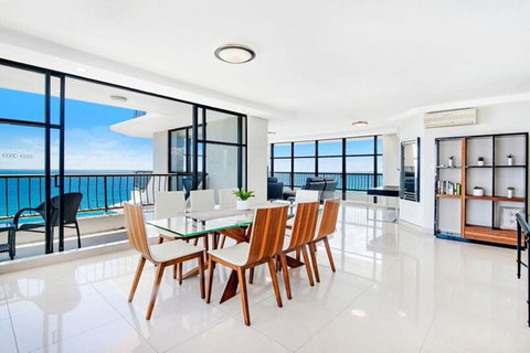 ULTIQA Beach Haven On Broadbeach - ACT Tourism 28