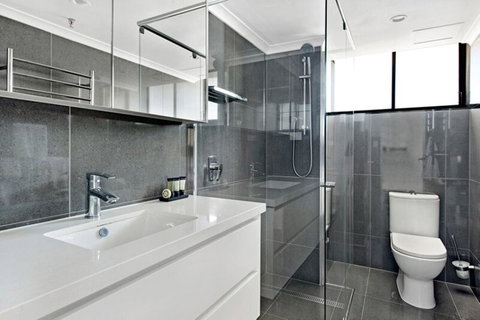 ULTIQA Beach Haven On Broadbeach - ACT Tourism 6