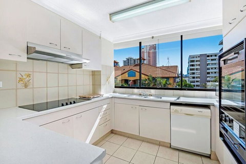 ULTIQA Beach Haven On Broadbeach - ACT Tourism 41