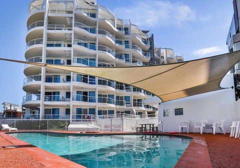 Regency On The Beach - ACT Tourism 2