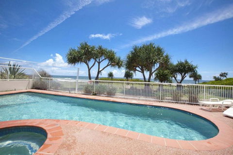 Regency On The Beach - ACT Tourism 6