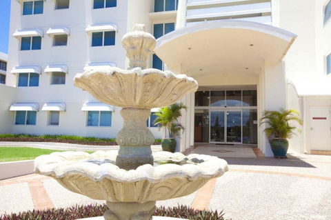 Regency On The Beach - ACT Tourism 15