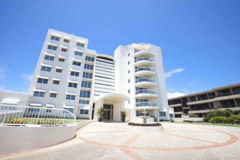 Regency On The Beach - ACT Tourism 14