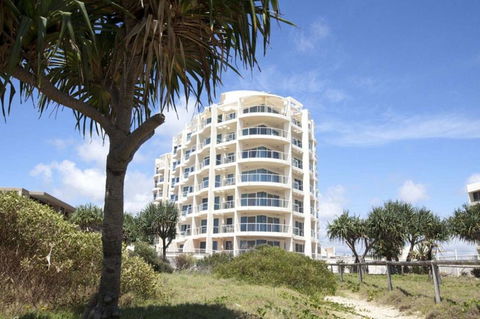 Regency On The Beach - ACT Tourism 12