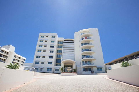 Regency On The Beach - ACT Tourism 13