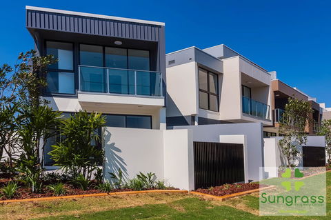 The Residences At The Peninsula - ACT Tourism 29