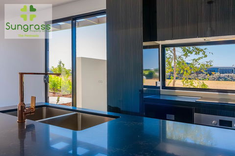 The Residences At The Peninsula - ACT Tourism 26