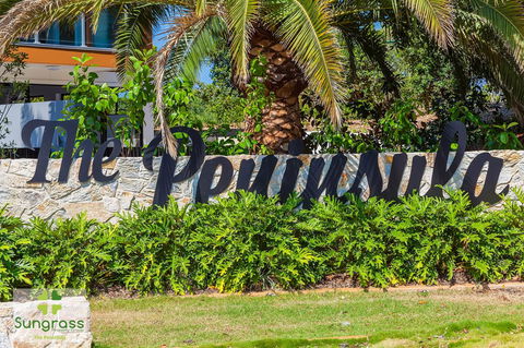 The Residences At The Peninsula - ACT Tourism 12
