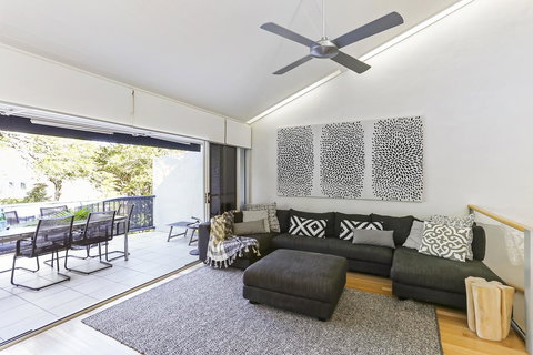 Noosa De Villa - ACT Tourism 11