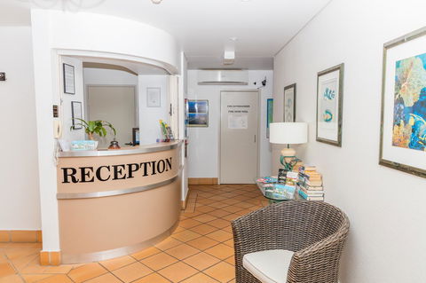 Belaire Place Motel Apartments - ACT Tourism 18