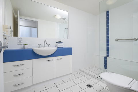 Belaire Place Motel Apartments - ACT Tourism 10