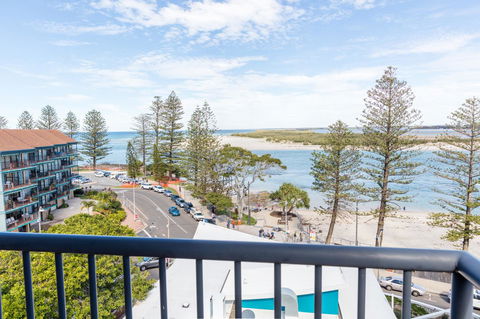 Belaire Place Motel Apartments - ACT Tourism 16