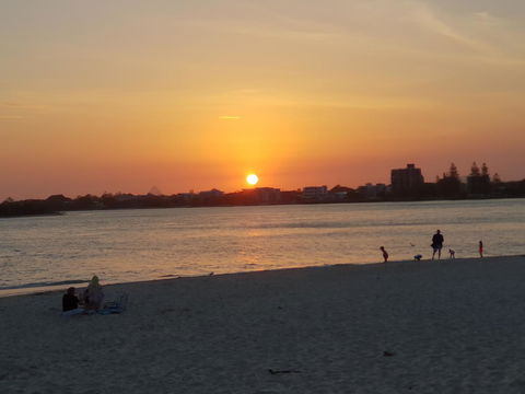 Belaire Place Motel Apartments - ACT Tourism 13