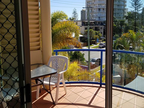 Surfers Beach Resort One - ACT Tourism 23