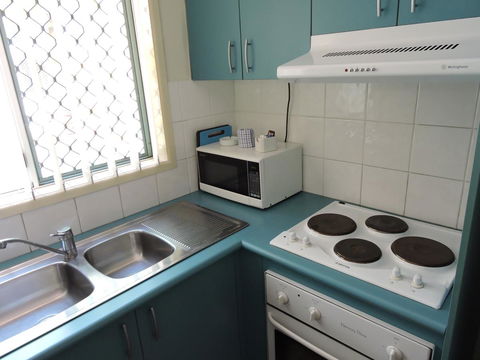 Surfers Beach Resort One - ACT Tourism 42