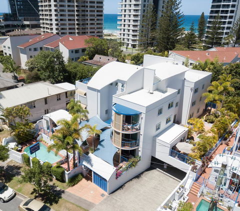 Surfers Beach Resort One - ACT Tourism 34