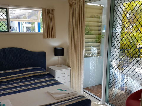 Surfers Beach Resort One - ACT Tourism 15