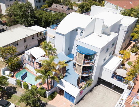 Surfers Beach Resort One - ACT Tourism 1