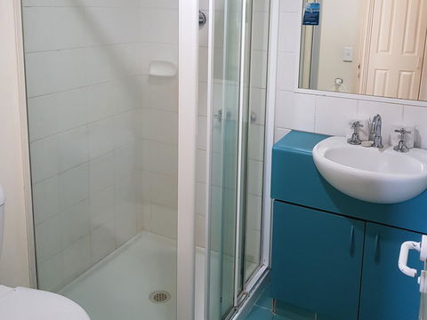 Surfers Beach Resort One - ACT Tourism 30