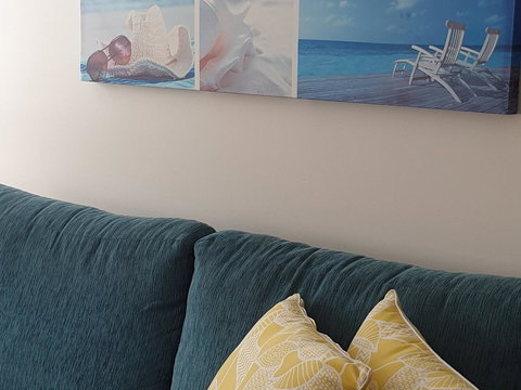 Oceania On Burleigh Beach - ACT Tourism 12