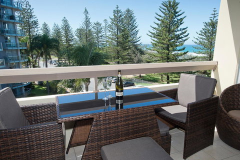 Oceania On Burleigh Beach - ACT Tourism 1