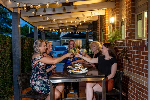 Ambassador On Ruthven - ACT Tourism 34