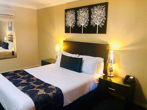 Ambassador On Ruthven - ACT Tourism 41