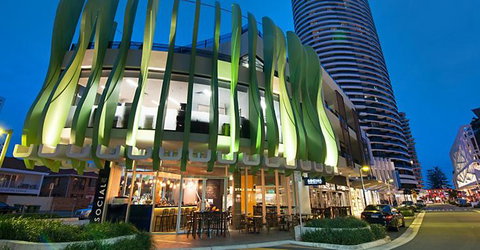 Luxury 3 Bedroom In Heart Of Broadbeach - ACT Tourism 10