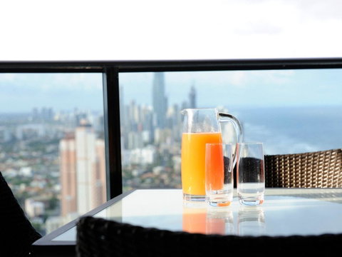 Luxury 3 Bedroom In Heart Of Broadbeach - ACT Tourism 14