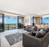Luxury 3 Bedroom in heart of Broadbeach - ACT Tourism