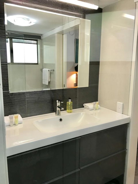 Noosa Boutique Apartments & Elkhorn Villas - ACT Tourism 44