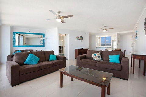 Surfers International Apartments - ACT Tourism 11