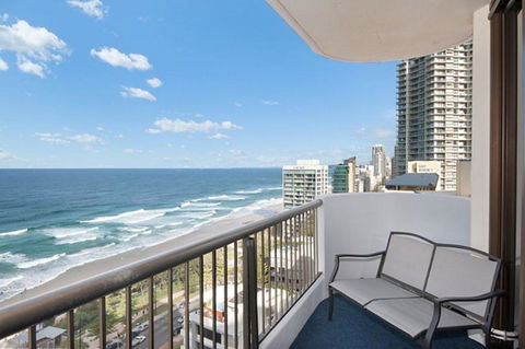 Surfers International Apartments - ACT Tourism 7