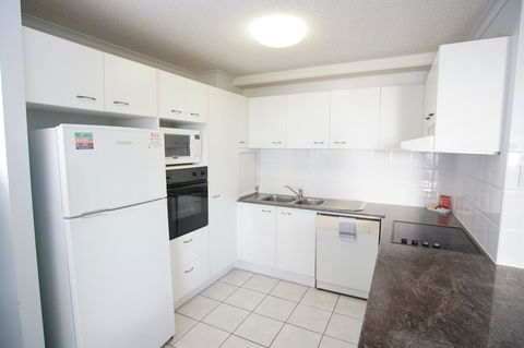 San Marino By The Sea Apartments - ACT Tourism 3