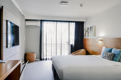 Novotel Cairns Oasis Resort - ACT Tourism 27