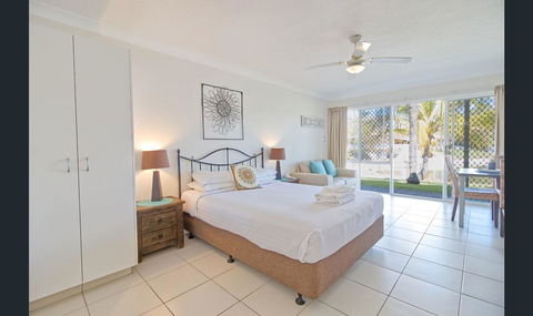 Bay Of Palms - ACT Tourism 6