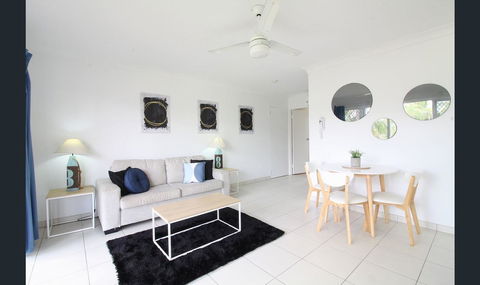 Bay Of Palms - ACT Tourism 21
