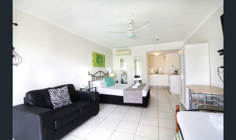 Bay Of Palms - ACT Tourism 25