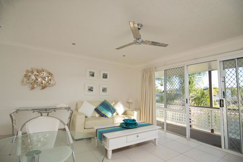 Bay Of Palms - ACT Tourism 31
