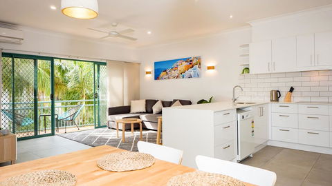 Currumbin Sands On The Beach - ACT Tourism 16