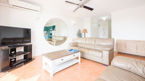Currumbin Sands On The Beach - ACT Tourism 14