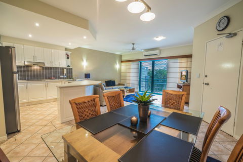 Currumbin Sands On The Beach - ACT Tourism 21