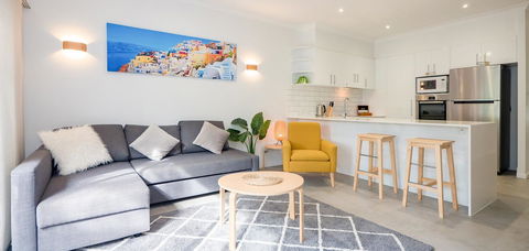 Currumbin Sands On The Beach - ACT Tourism 17