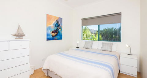 Currumbin Sands On The Beach - ACT Tourism 29