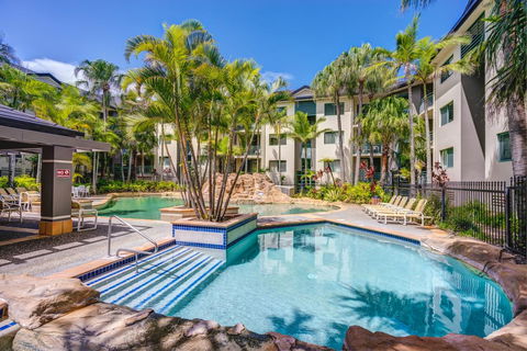 Currumbin Sands On The Beach - ACT Tourism 5