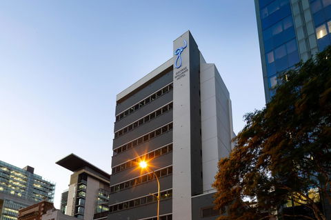 George Williams Hotel - ACT Tourism 0