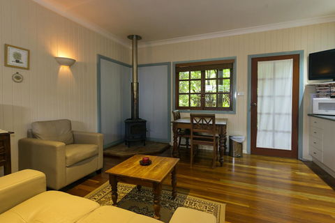 Allumbah Pocket Cottages - ACT Tourism 30
