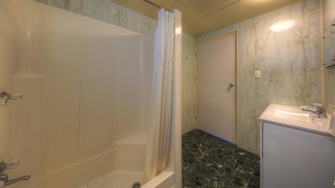 The Park Motel - ACT Tourism 32